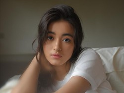 Mawar De Jongh Nyaman Main Film dan Bernyanyi