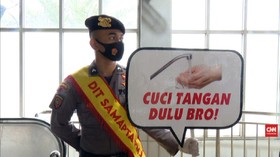 VIDEO: Wakapolri Pantau Operasi Yustisi Stasiun Tanah Abang