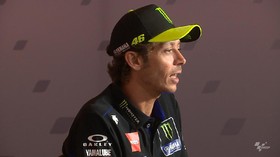 VIDEO: Yamaha dan Lorenzo Bikin Bingung Rossi