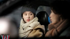 Sinopsis W: Two Worlds Apart Ep.6-10 Tayang di Trans TV