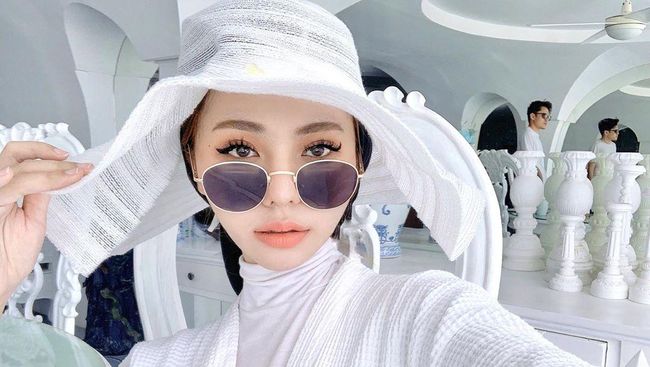 Foto: Adira Salahudi, Influencer Malaysia Cantik Mirip Artis Korea - Foto 1