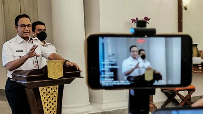 Gubernur DKI Jakarta Anies Baswedan sempat mengikuti berbagai kegiatan dan sejumlah tokoh sebelum dinyatakan positif covid-19.