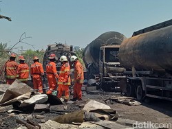 Sempat Terdengar Ledakan Sebelum 6 Truk Tangki di Margomulyo Hangus Terbakar