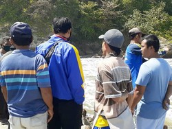 Mahasiswi Hilang Terseret Ombak Saat Sedang Selfi di Pantai Kebumen