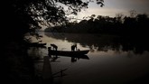 FOTO : Pesta Suku Lokal Brasil, Rayakan Bebas Corona Suku asli Brasil mengadakan festival rayakan keberhasilan mengadang infeksi Covid-19 pada warga.