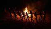 FOTO : Pesta Suku Lokal Brasil, Rayakan Bebas Corona Suku asli Brasil mengadakan festival rayakan keberhasilan mengadang infeksi Covid-19 pada warga.