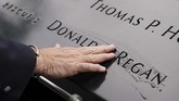 FOTO: Kala New York Mengenang Korban Tragedi 9/11 Pekan ini, warga kota New York mengenang tragedi 9/11 yang merenggut nyawa ribuan orang.