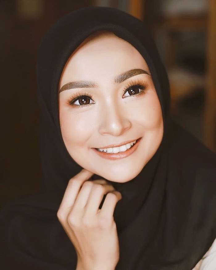 Foto Pesona 8 Artis Cantik Keturunan Batak Foto 1