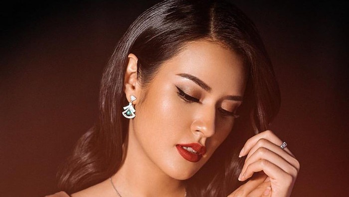 Penampilan Cantik Raisa di Video Clip Bahasa Kalbu