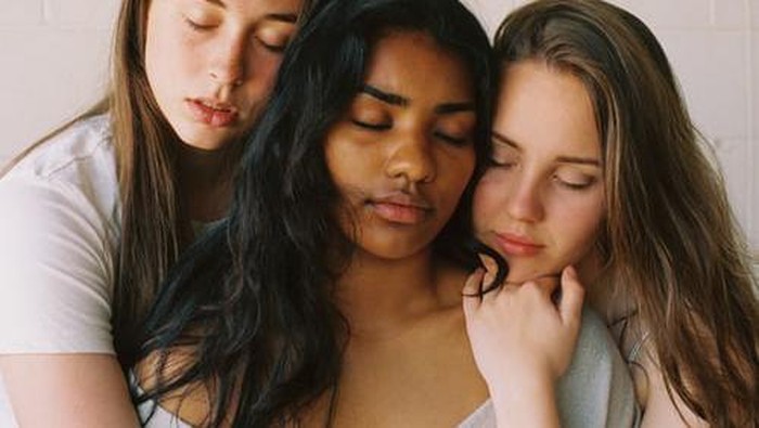 Sering Disepelekan, Kenali Fenomena Toxic Feminity yang Membatasi Ruang Gerak Perempuan dan Cara Mengatasinya!