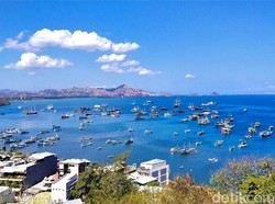 Labuan Bajo Khusus Wisata Premium, Turis Kantong Kempes Minggir Dulu