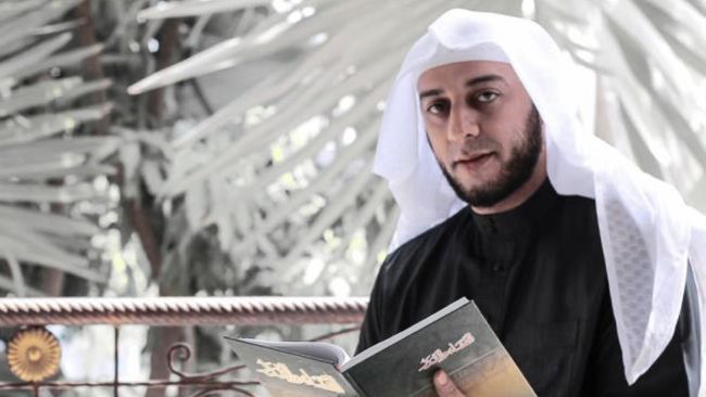 Sejumlah selebritas Indonesia berduka melepas salah satu pemuka agama Islam, Syekh Ali Jaber, yang meninggal dunia di Jakarta pada Kamis (14/1).