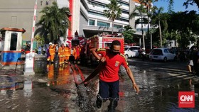 Basement RSUD Soetomo Surabaya Terbakar
