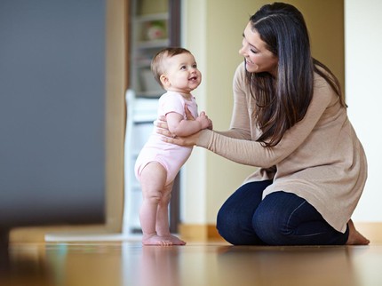 Bolehkan Bayi 4 Bulan Diberdirikan? Simak Faktanya