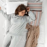 Berkeringat Saat Tidur? Kamu Mungkin Alami 6 Penyakit Ini