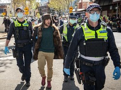 Tak Mau Divaksin, Puluhan Polisi Australia Terancam Dipecat