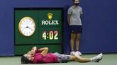 FOTO: Tinta Emas Thiem di Grand Slam US Open Dominic Thiem untuk kali pertama menjadi juara grand slam setelah menang US Open 2020 dengan mengalahkan Alexander Zverev.