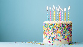 Sudah Tahu? Menginap di Hotel Saat Ultah Bisa Dapat Kue Gratis