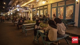 Keluh Pengusaha di PSBB Total, dari PHP hingga Stok Mubazir