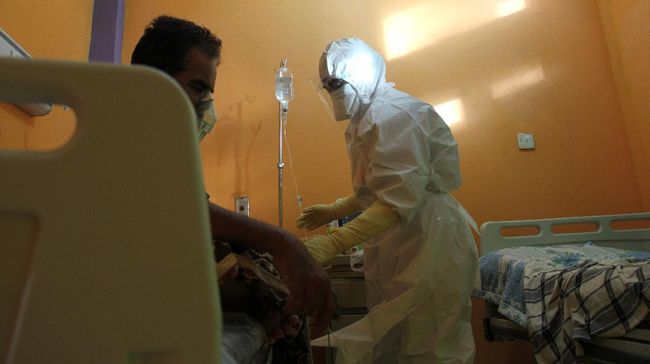 Dengan tekad bulat atas nama kemanusiaan, Aulia Giffarinnisa nekat pergi ke Jakarta demi menjadi dokter relawan Covid-19 di Wisma Atlet.