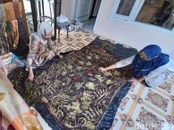 Kisah Pengusaha Ecoprint Kain Sutra Bertahan di Masa Pandemi
