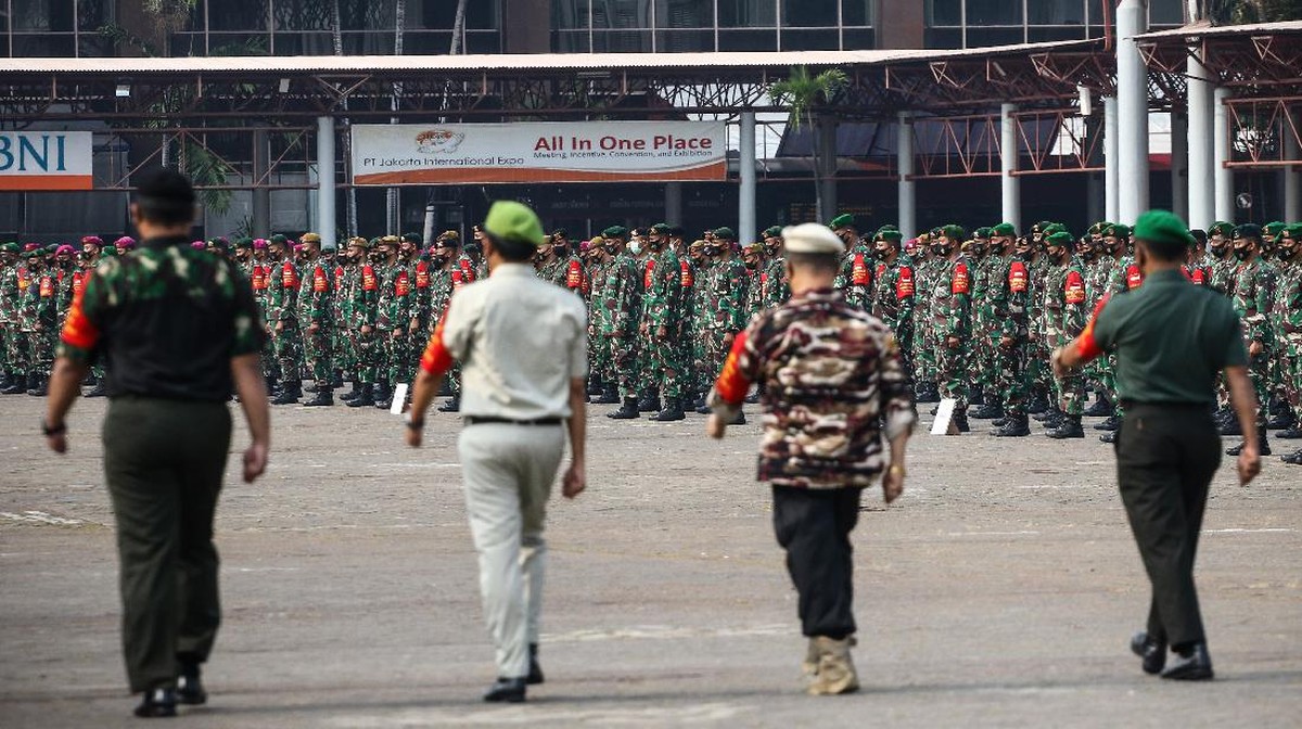 FOTO: Hari Pertama PSBB Ketat Jakarta