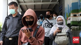 Jokowi Tetapkan Jabodetabek, Surabaya, Bandung PPKM Level 3