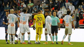 Pukul Bek Marseille, Neymar Terancam Sanksi Tujuh Laga