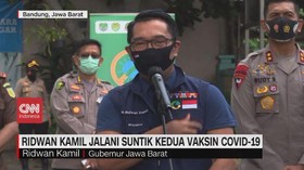 VIDEO: Ridwan Kamil Jalani Suntik Kedua Vaksin Covid-19