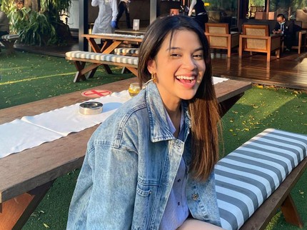 5 Potret Shanna Miaziza, Anak Bungsu Iis Sugianto yang Curi Perhatian