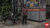 FOTO: Suara Wong Cilik di Tengah Lika-Liku Covid-19 Penutupan kantor, tempat wisata, hingga hiburan karena PSBB Jakarta telah memengaruhi sejumlah pekerja informal yang turut menggantungkan hidup di sana.