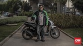 FOTO: Suara Wong Cilik di Tengah Lika-Liku Covid-19 Penutupan kantor, tempat wisata, hingga hiburan karena PSBB Jakarta telah memengaruhi sejumlah pekerja informal yang turut menggantungkan hidup di sana.