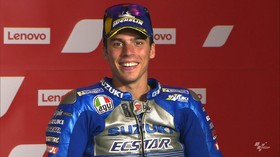 VIDEO: Mir Kasihan Rossi Gagal Naik Podium MotoGP San Marino