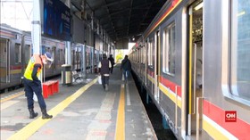 VIDEO: Hari Pertama PSBB DKI, Stasiun Bogor Lengang