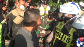 VIDEO: Terjaring Razia Masker, Oknum Polisi Marah-marah