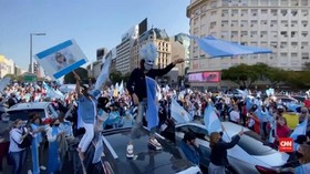 VIDEO: Unjuk Rasa Perpanjangan Masa Karantina Argentina