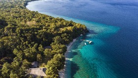 Mengintip Liburan Mewah Rachel Vennya di Pulau Moyo Sumbawa