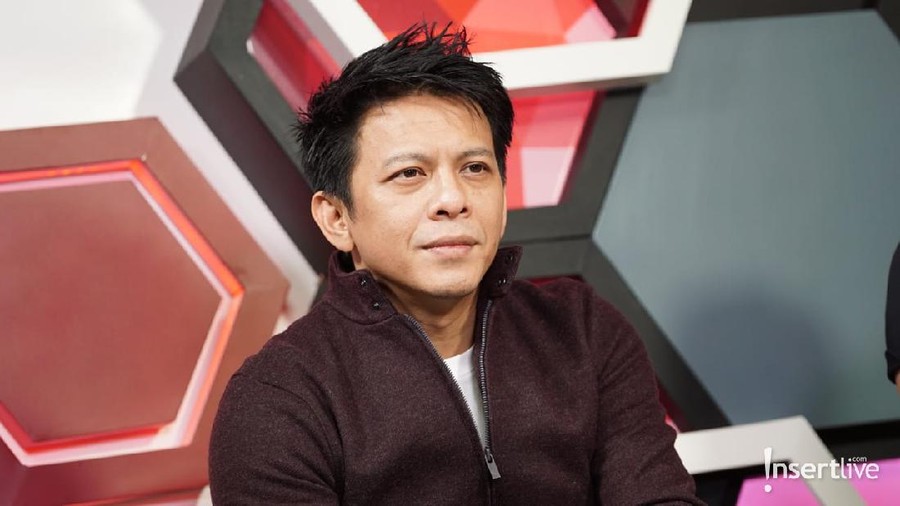 Ariel Noah Ariel Noah saat menyambangi Insertlive.com