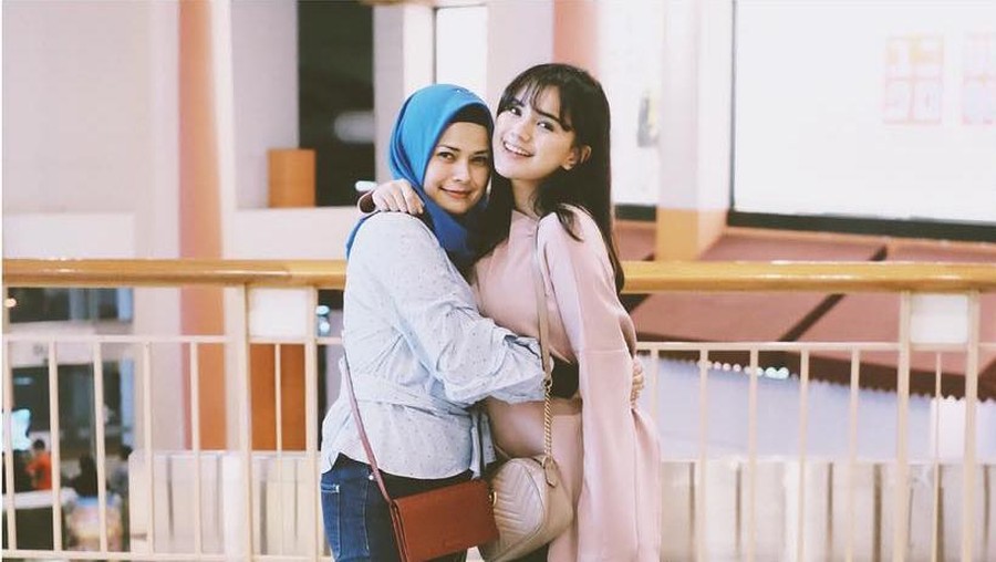 Audi Marissa dan ibunya