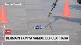 VIDEO: Bermain Tamiya Sambil Berolahraga