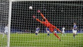 FOTO: Chelsea Tembus 2.000 Poin di Premier League Chelsea menjadi tim ketiga yang mencatat 2.000 poin di Premier League. Berikut foto-foto pilihan saat menghadapi Brighton.