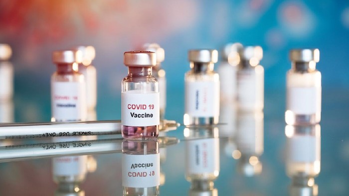 Vaccine and syringe injection It use for prevention, immunization and treatment from COVID-19