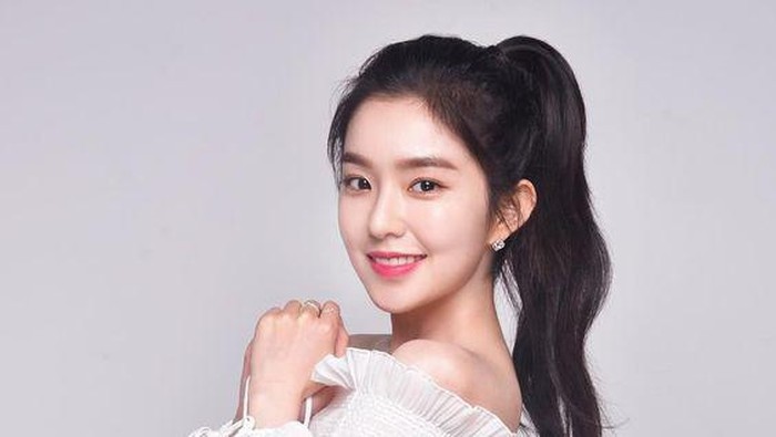 Ahli Operasi Plastik Korea Ungkap 3 Wajah Idola K-Pop yang Paling Jadi Incaran