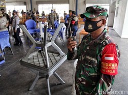 Video Satpol PP DKI Temukan 8 Tempat Makan Langgar PSBB di Hari Pertama