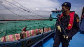 FOTO: Patroli Laut Bea dan Cukai Berangus Kejahatan Fiskal Patroli laut kepabeanan bertujuan melindungi kekayaan negara dari ancaman keluar masuknya barang ilegal. Salah satunya di Perairan Malaka.
