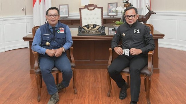 Dalam rakor, Ridwan Kamil menyarankan agar Jabodetabek dibawahi oleh satu manajemen terkoordinasi dalam penanganan Covid-19.