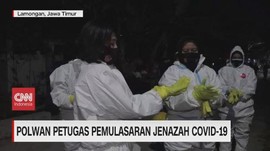 VIDEO: Polwan Jadi Petugas Pemakaman Jenazah Covid-19