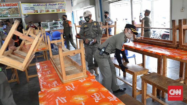 Polda Metro Jaya menyatakan telah menutup 23 restoran yang ketahuan melanggar protokol kesehatan di masa PSBB jilid II di Jakarta.