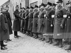 Tentang Schutzstaffel, Pasukan Khusus Intelijen Nazi