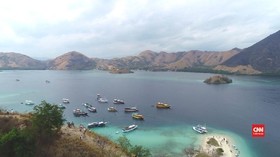 VIDEO: 'Island Hopping' di Labuan Bajo dengan Kapal Pinisi